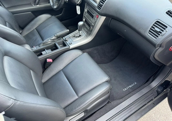 Subaru Outback cena 33500 przebieg: 256580, rok produkcji 2007 z Starachowice małe 529